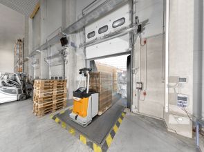 STILL AXL 15 iGo ile tır yükleme süreçlerini otonom hale getiriyor