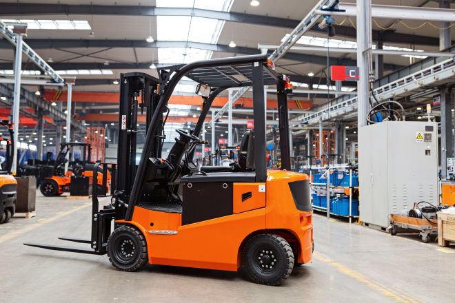 new-forklift-is-standing-on-modern-warehouse-2026-01-05-23-38-46-utc.jpg
